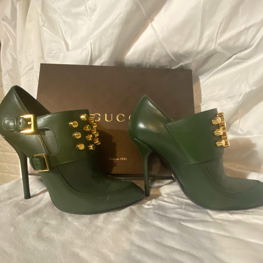 Olive GUCCI STUDDED BOOTIE